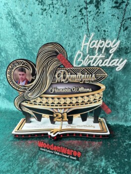 Photo Gallery 16 Vintage key with elegant detail